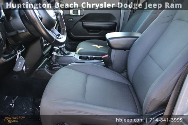 Used 2021 Jeep Gladiator Willys image 29