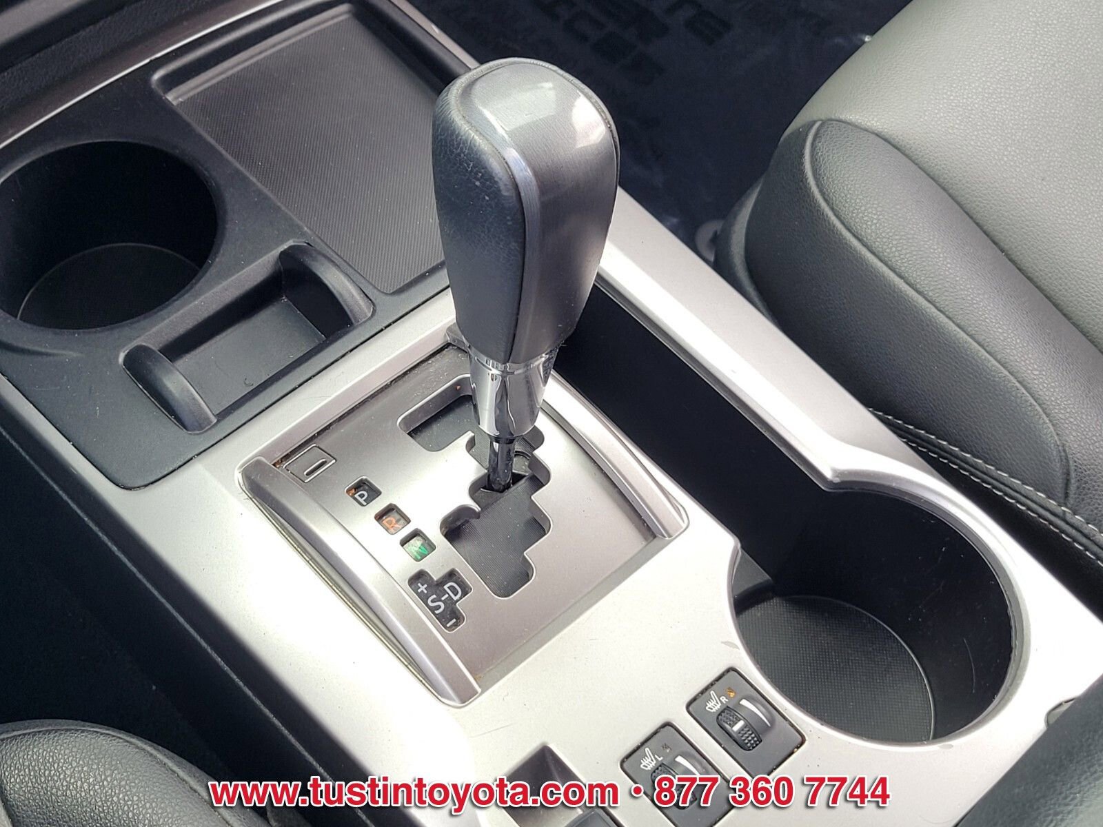 Used 2020 Toyota 4Runner SR5 Premium w/ Moonroof Package RWD image 24