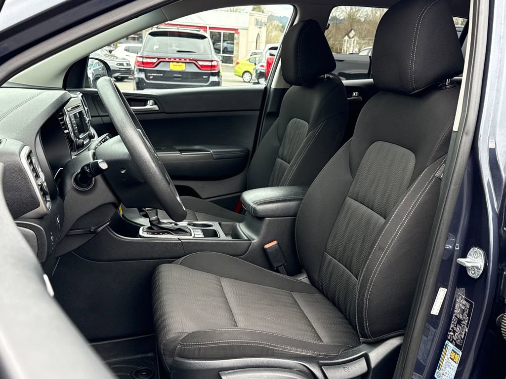 Used 2017 Kia Sportage LX image 19