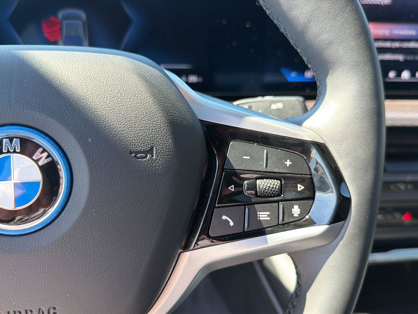 Used 2025 BMW i4 eDrive40 w/ Premium Package RWD image 21