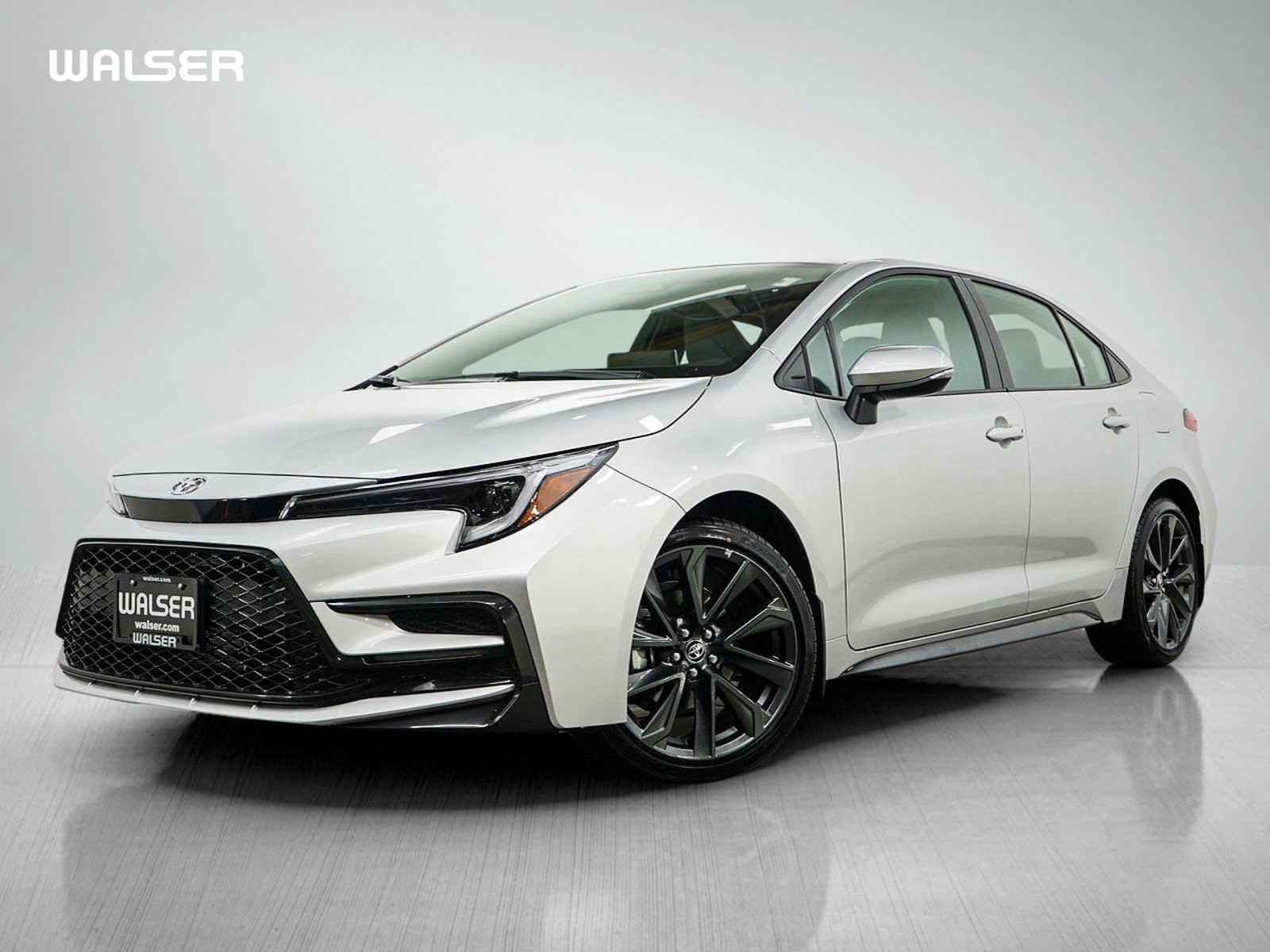 Used 2025 Toyota Corolla SE FWD image 1