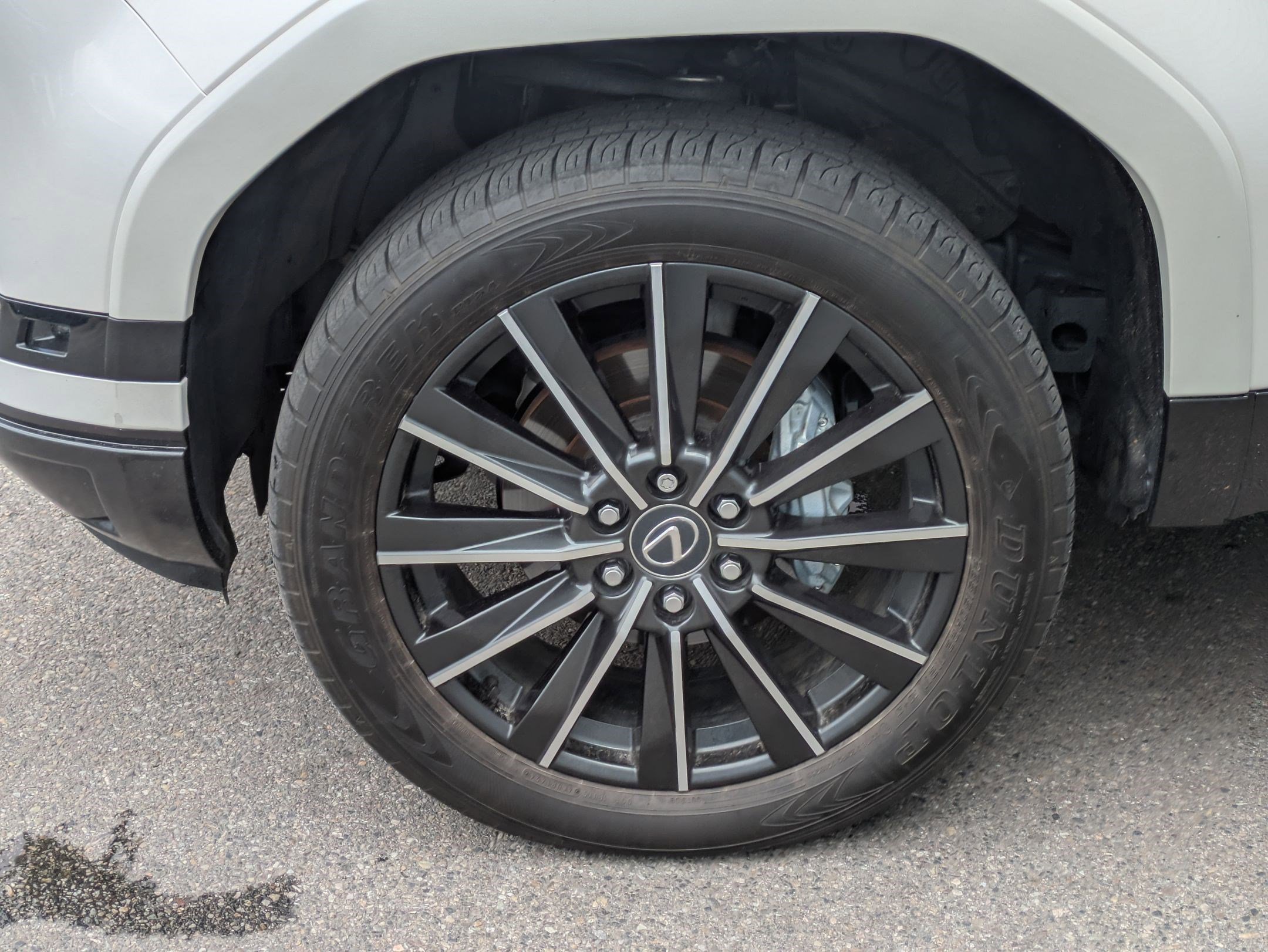 Used 2024 Lexus GX 550 w/ Accessory Package (Z1) image 11