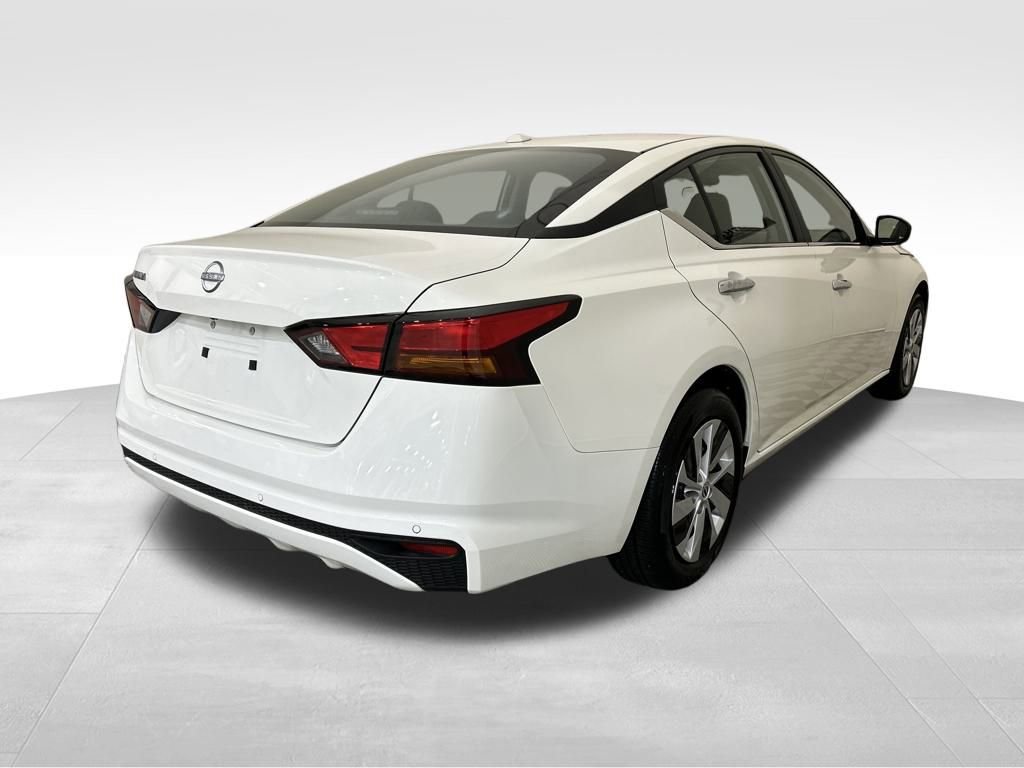 Used 2025 Nissan Altima 2.5 S image 5