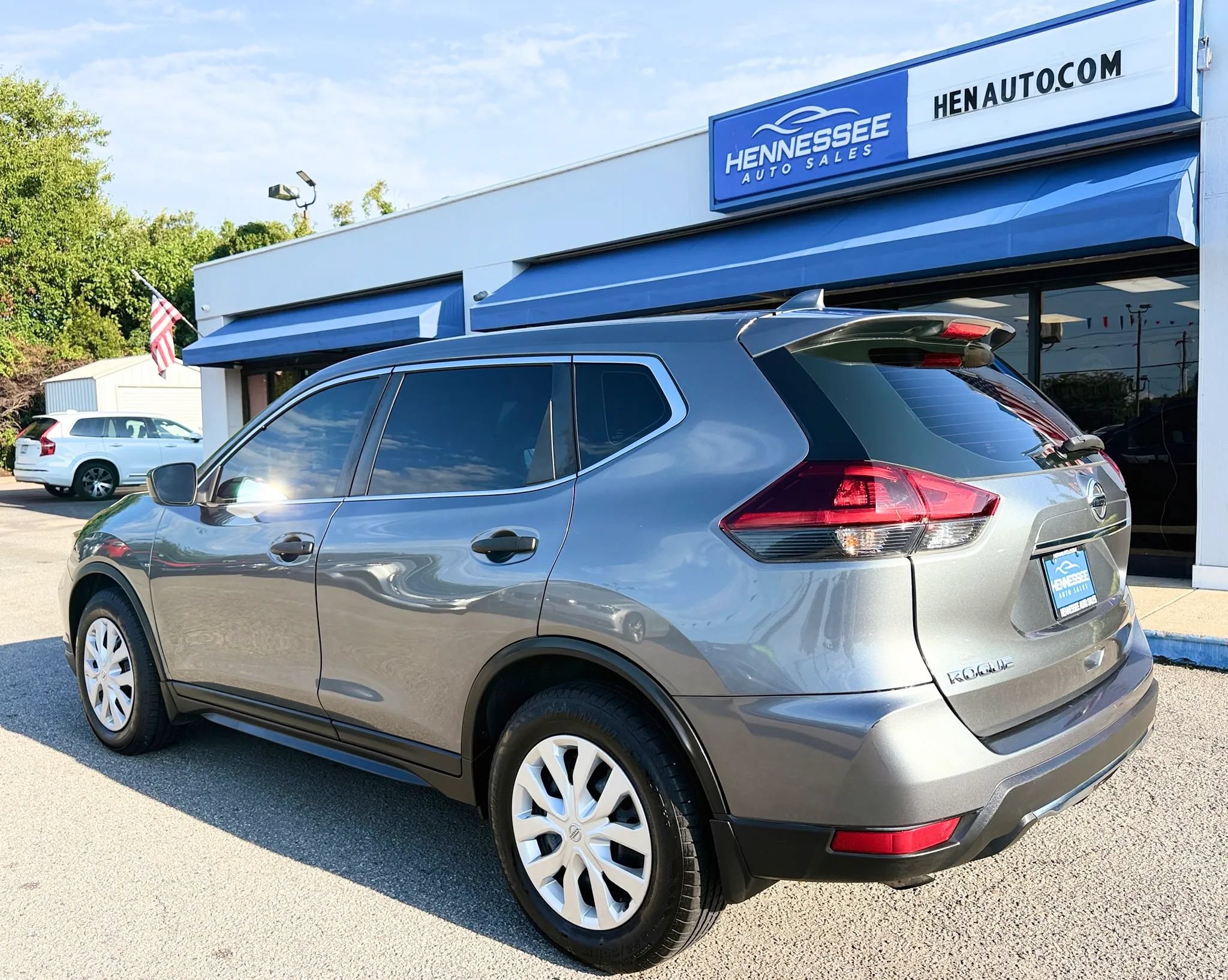 Used 2020 Nissan Rogue S FWD image 19