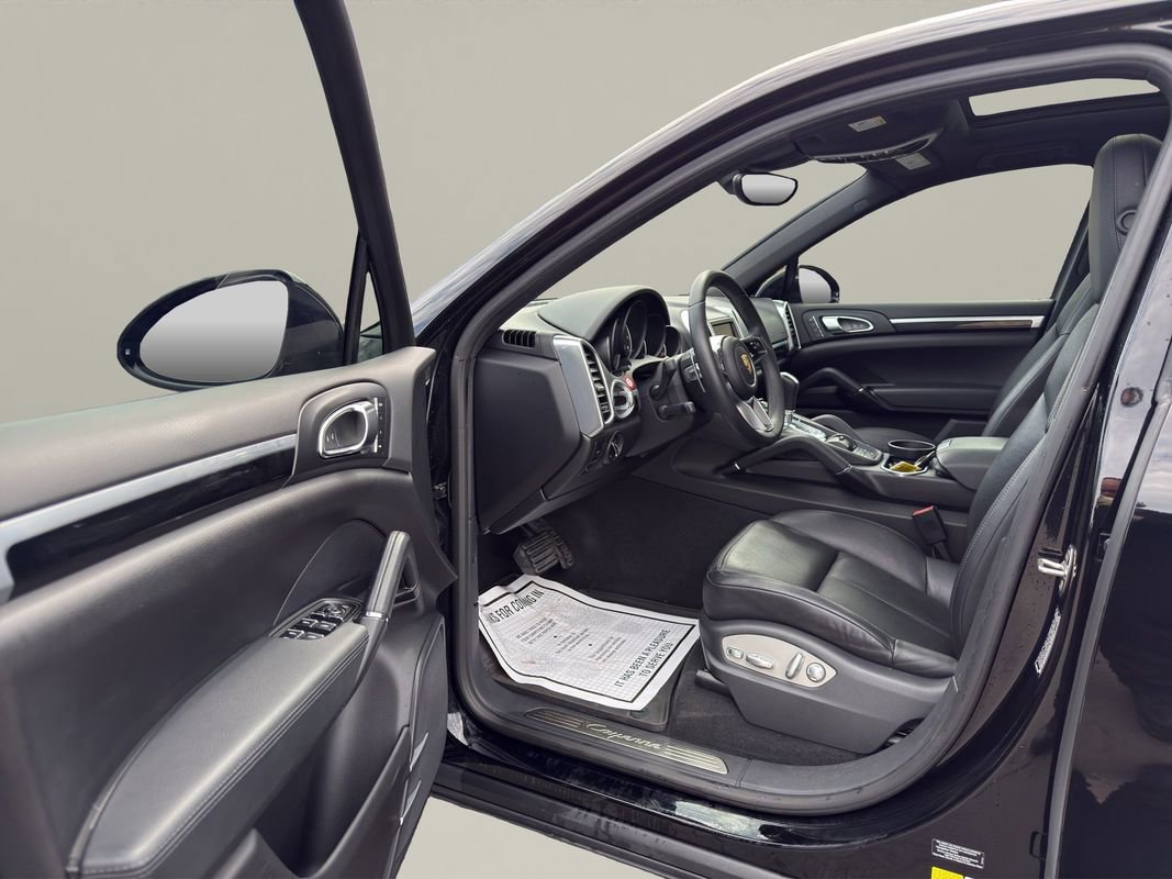 Used 2016 Porsche Cayenne image 9