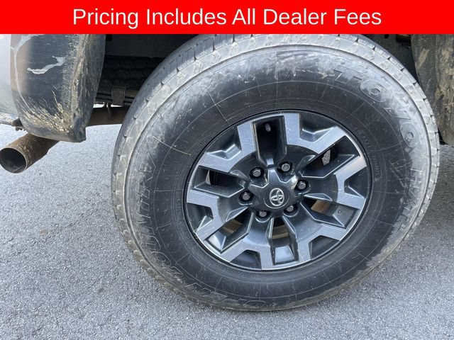 Used 2023 Toyota Tacoma TRD Off-Road w/ TRD Premium Off Road Package AWD/4WD image 11