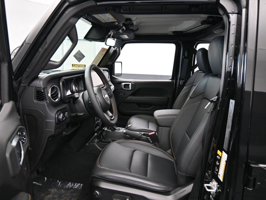 Used 2024 Jeep Gladiator Sport w/ Premium Package image 11