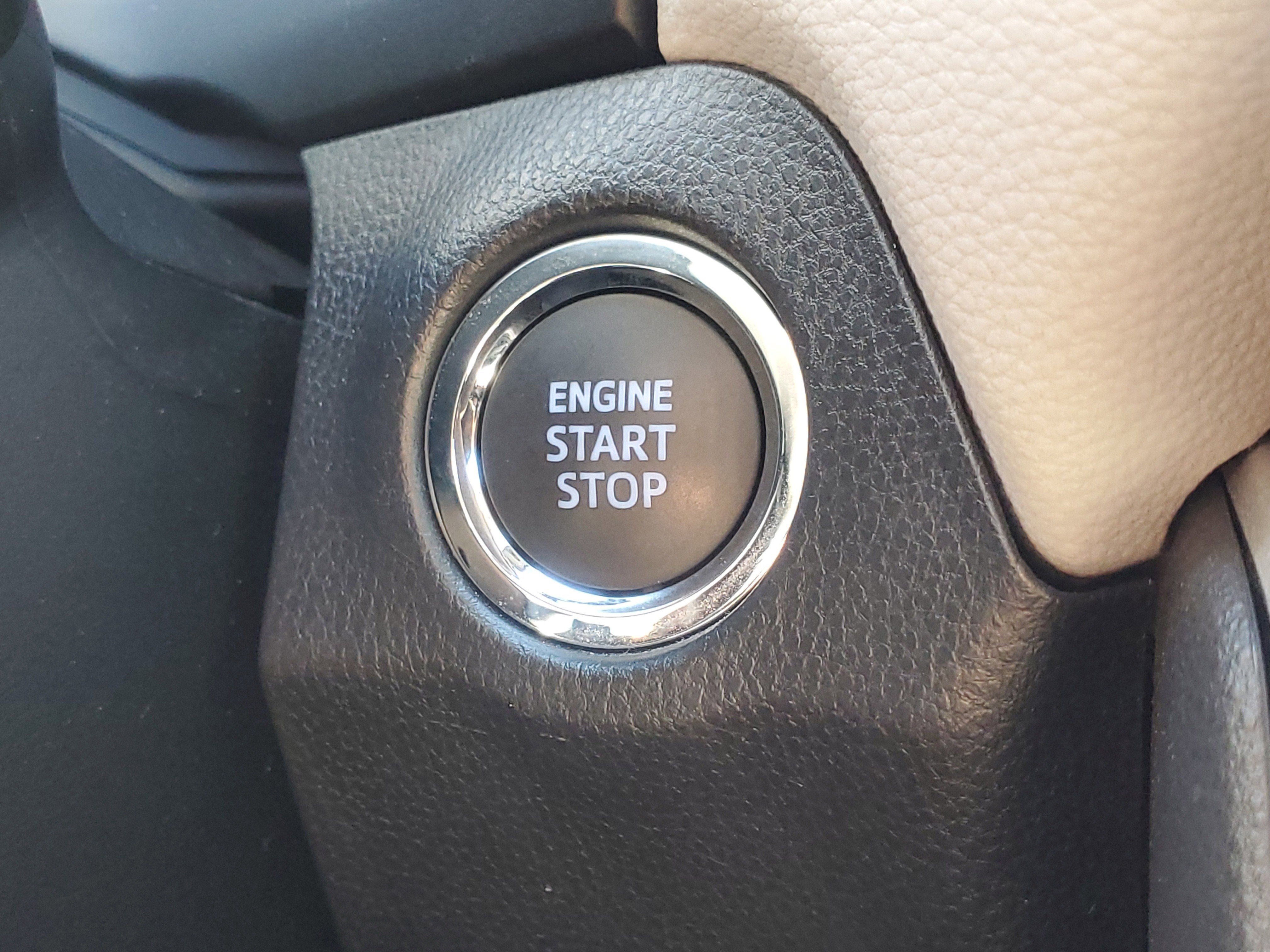 Used 2022 Toyota RAV4 XLE Premium image 32