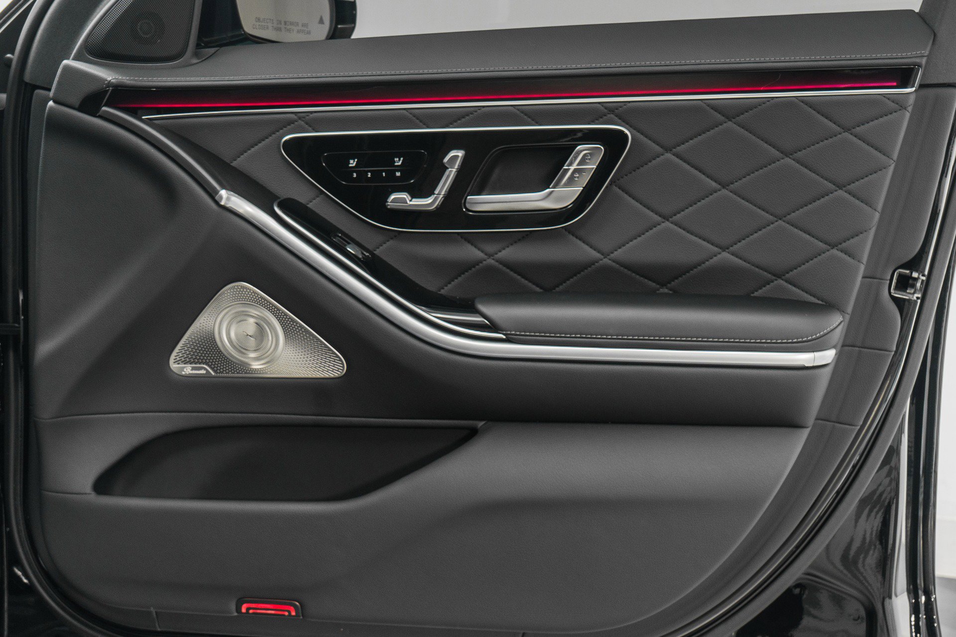 Used 2025 Mercedes-Benz S 580e 4MATIC Sedan image 45