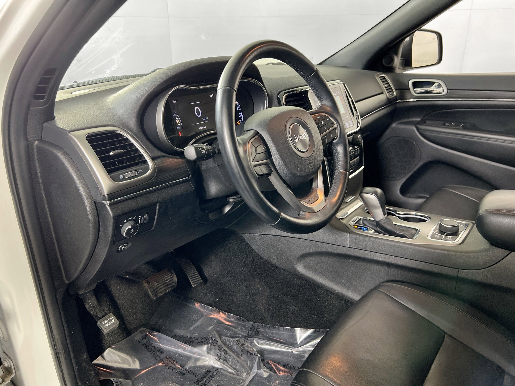 Used 2021 Jeep Grand Cherokee Limited image 9