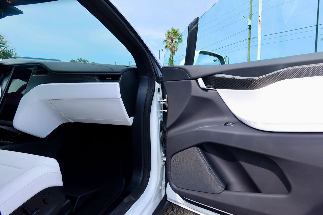 Used 2018 Tesla Model X 100D AWD/4WD image 12