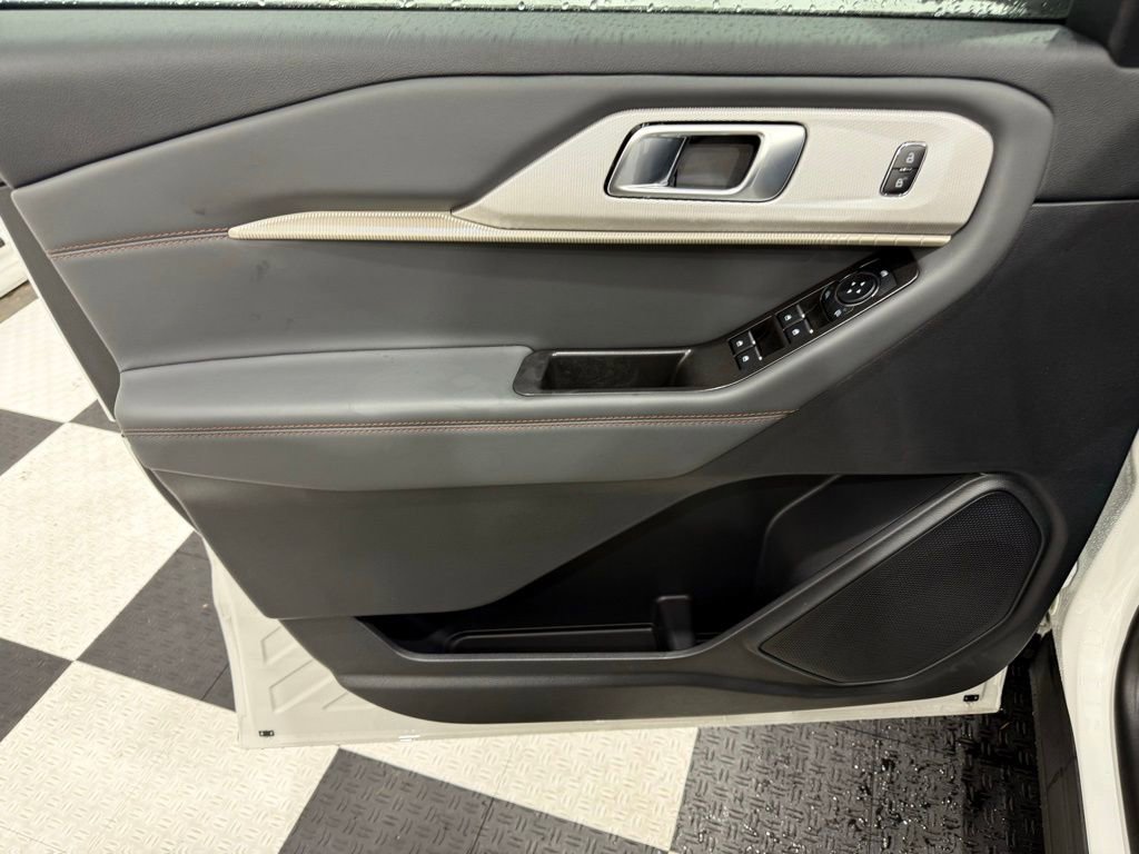 New 2026 Ford Explorer Active image 14