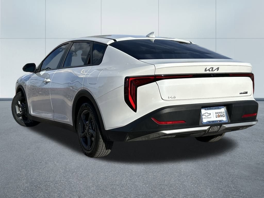 Used 2025 Kia K4 LXS image 33