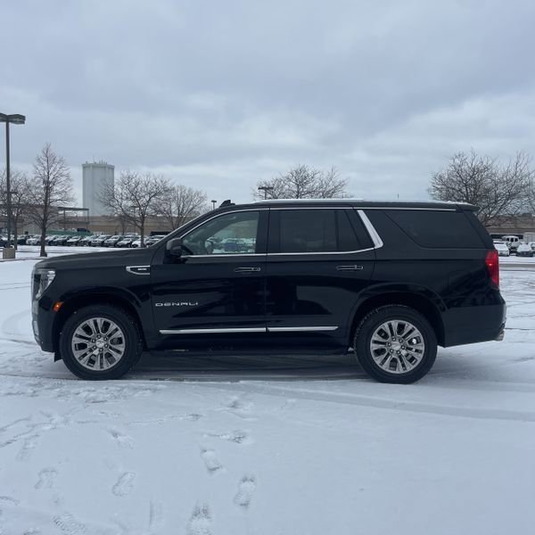 Used 2022 GMC Yukon Denali image 2