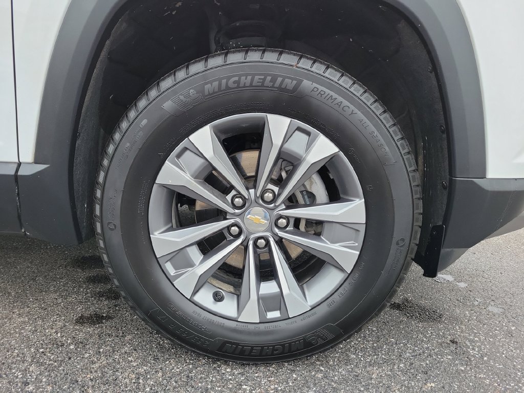 Used 2026 Chevrolet Equinox LT w/ Convenience Package II AWD/4WD image 7