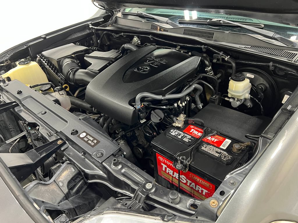Used 2016 Toyota Tacoma SR5 w/ Towing Package RWD image 27