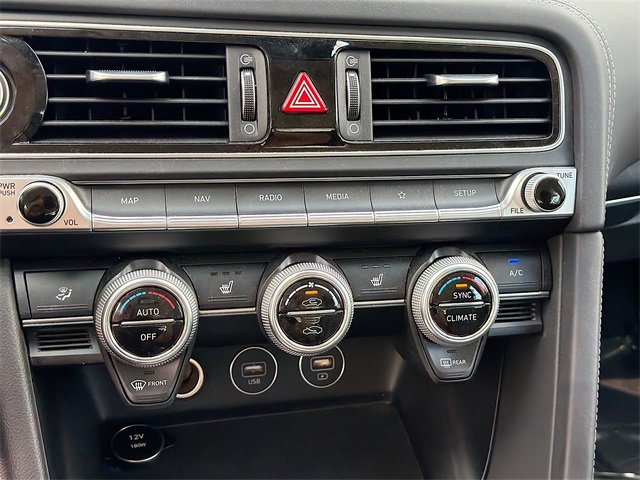 Used 2022 Genesis G70 2.0T image 15