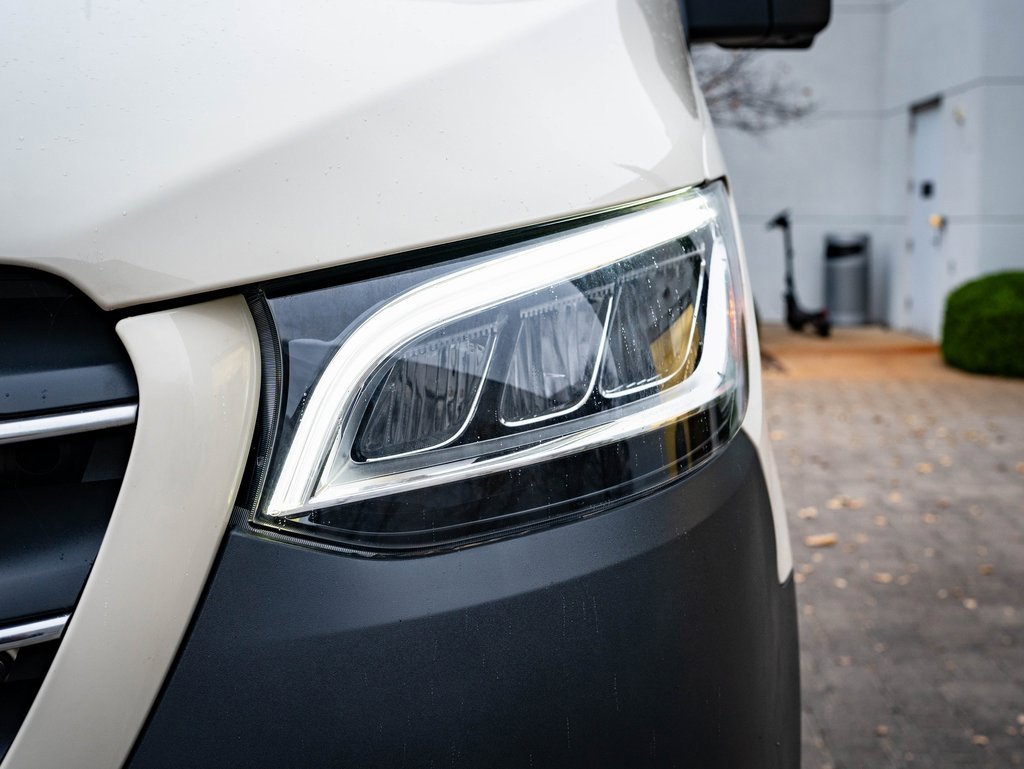 Used 2024 Mercedes-Benz Sprinter 2500 image 15