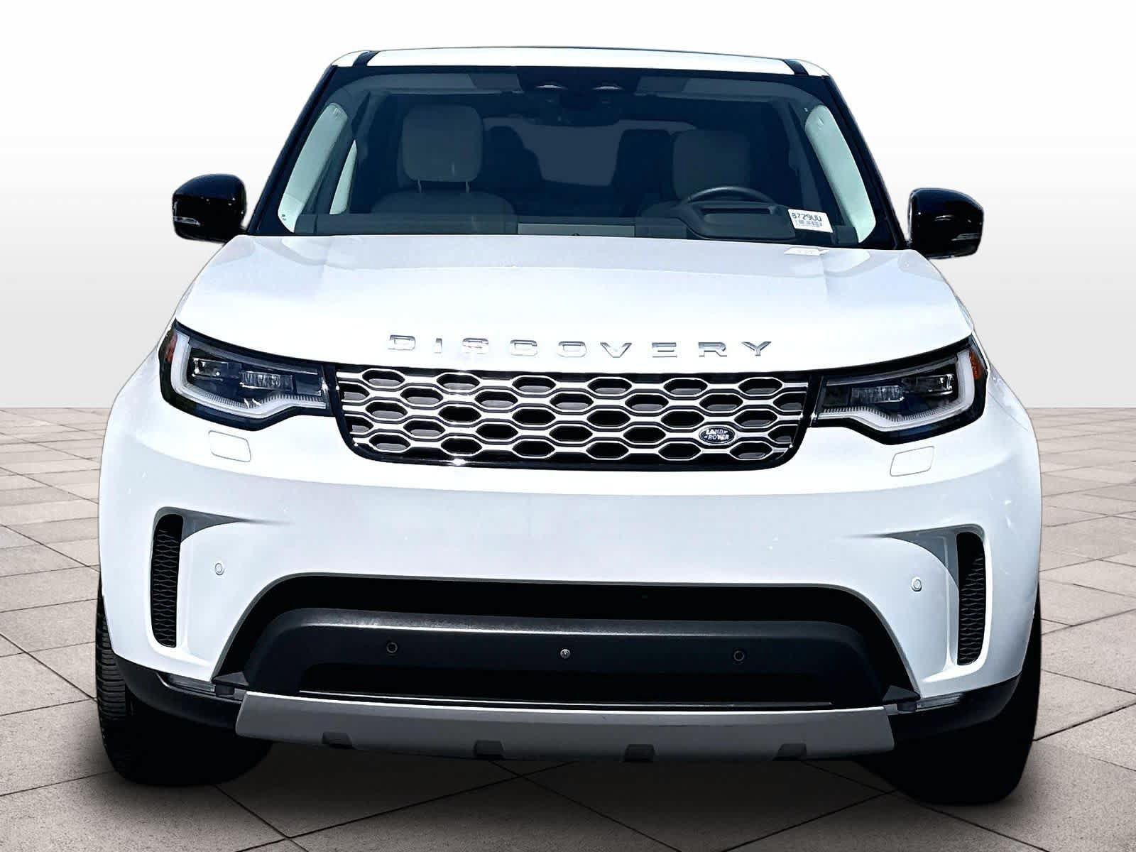 Used 2025 Land Rover Discovery S AWD/4WD image 3