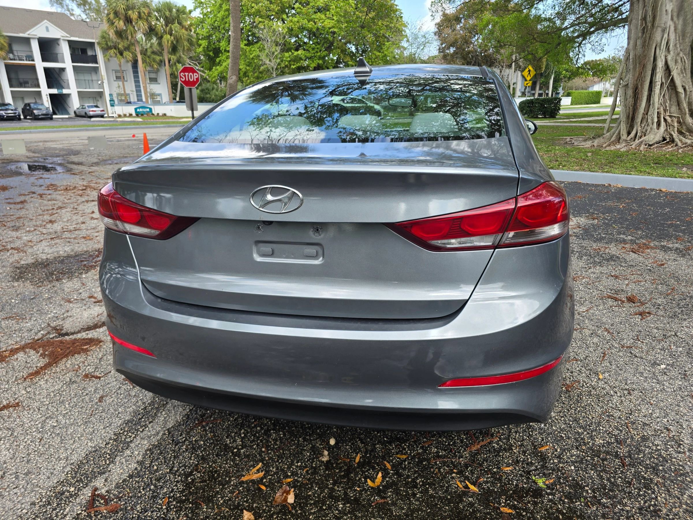Used 2017 Hyundai Elantra SE image 6