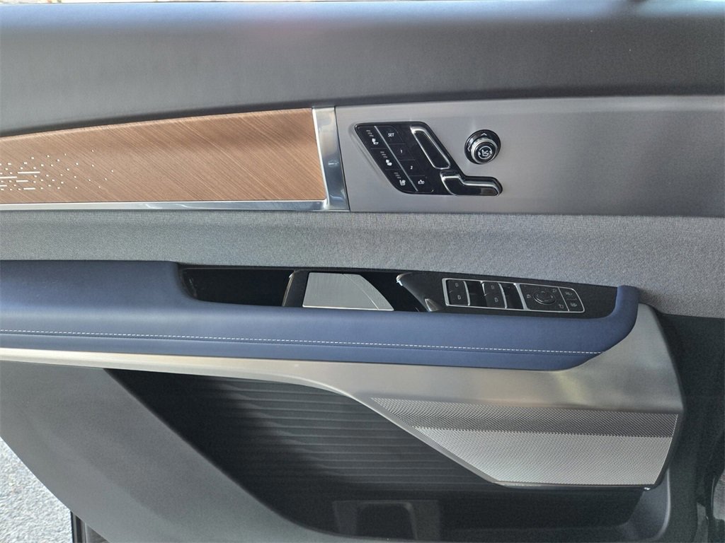 New 2026 Cadillac Vistiq Premium Luxury image 25