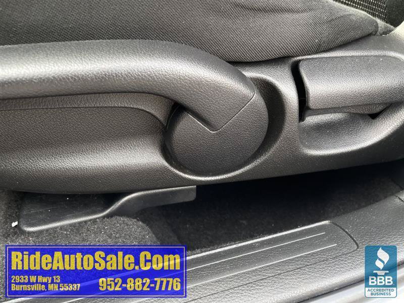 Used 2012 MAZDA MAZDA3 i Touring FWD image 17