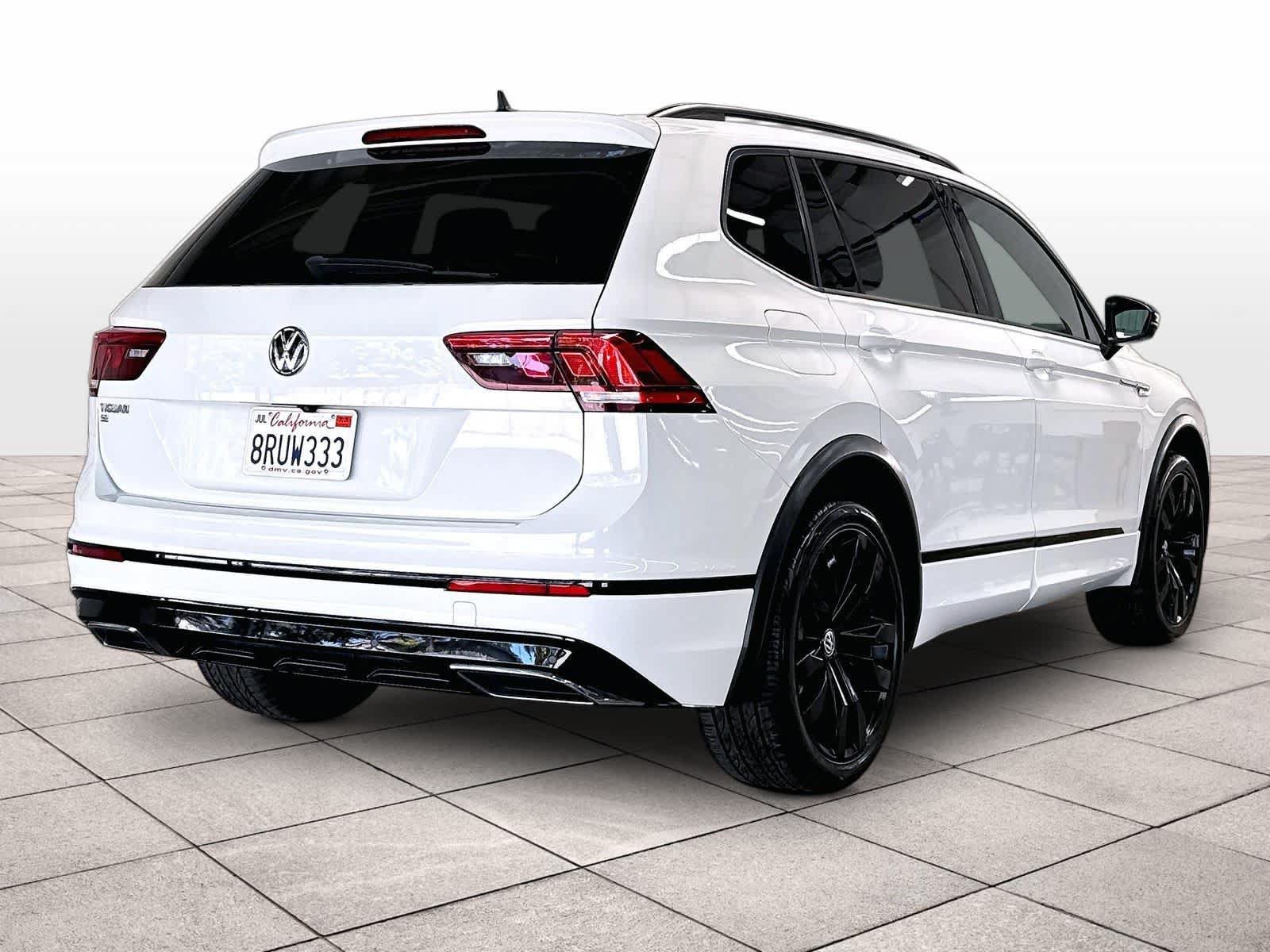 Used 2020 Volkswagen Tiguan SE R-Line FWD image 9