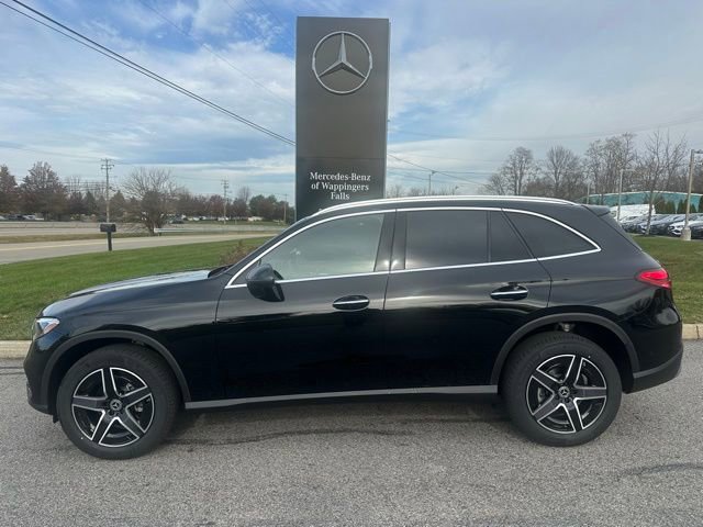 Used 2026 Mercedes-Benz GLC 300 4MATIC image 2
