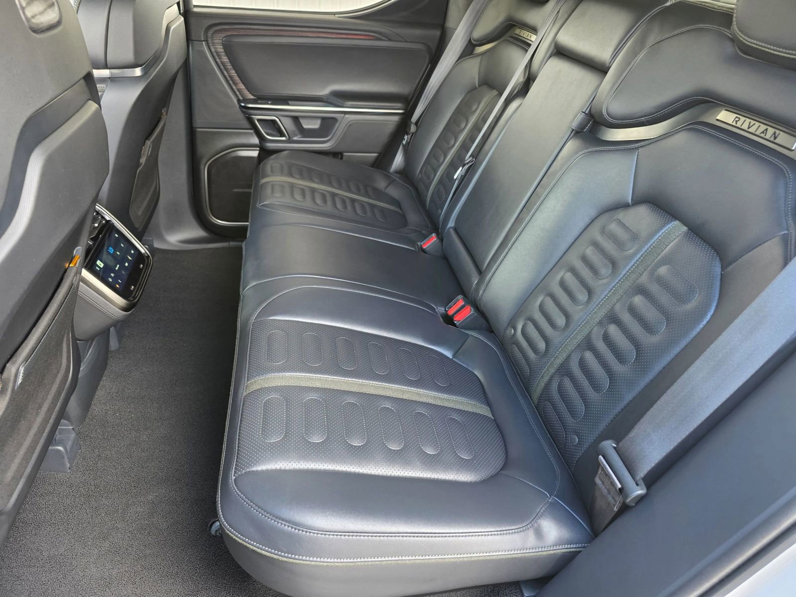 Used 2022 Rivian R1T Launch Edition AWD/4WD image 35