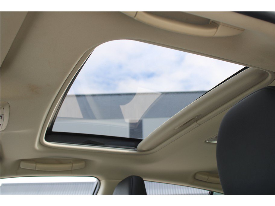 Used 2015 Lexus CT 200h w/ Seat Comfort Package FWD image 13