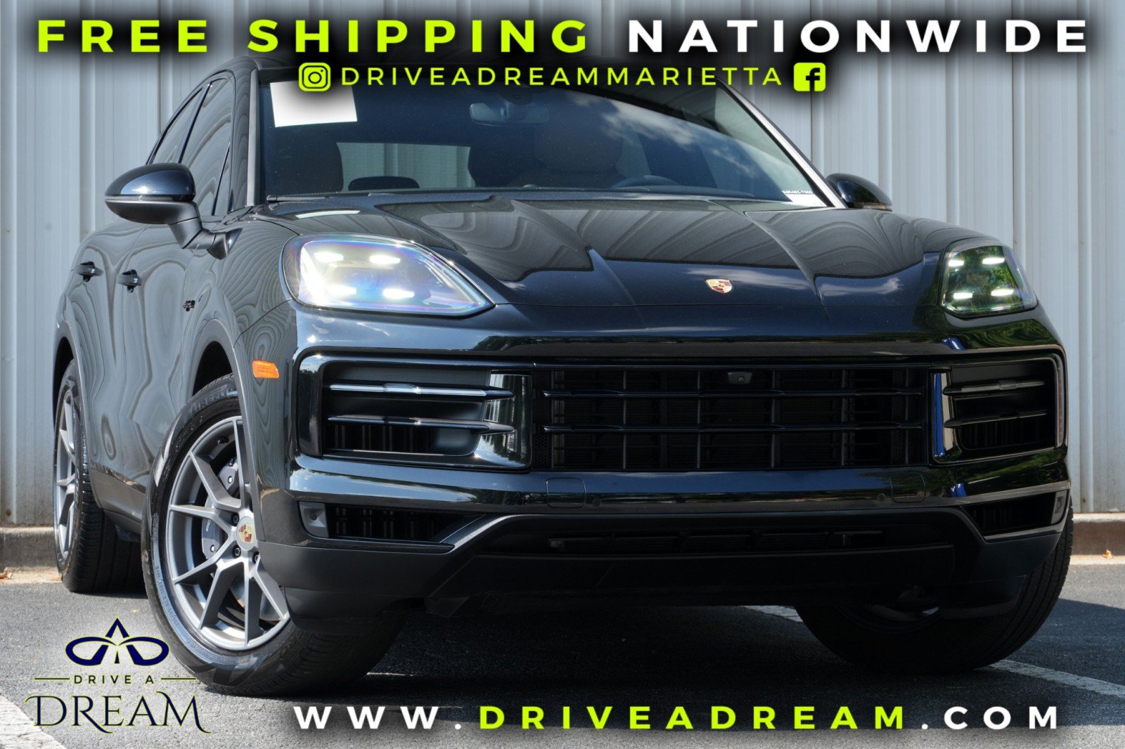 Used 2024 Porsche Cayenne Coupe AWD/4WD image 2