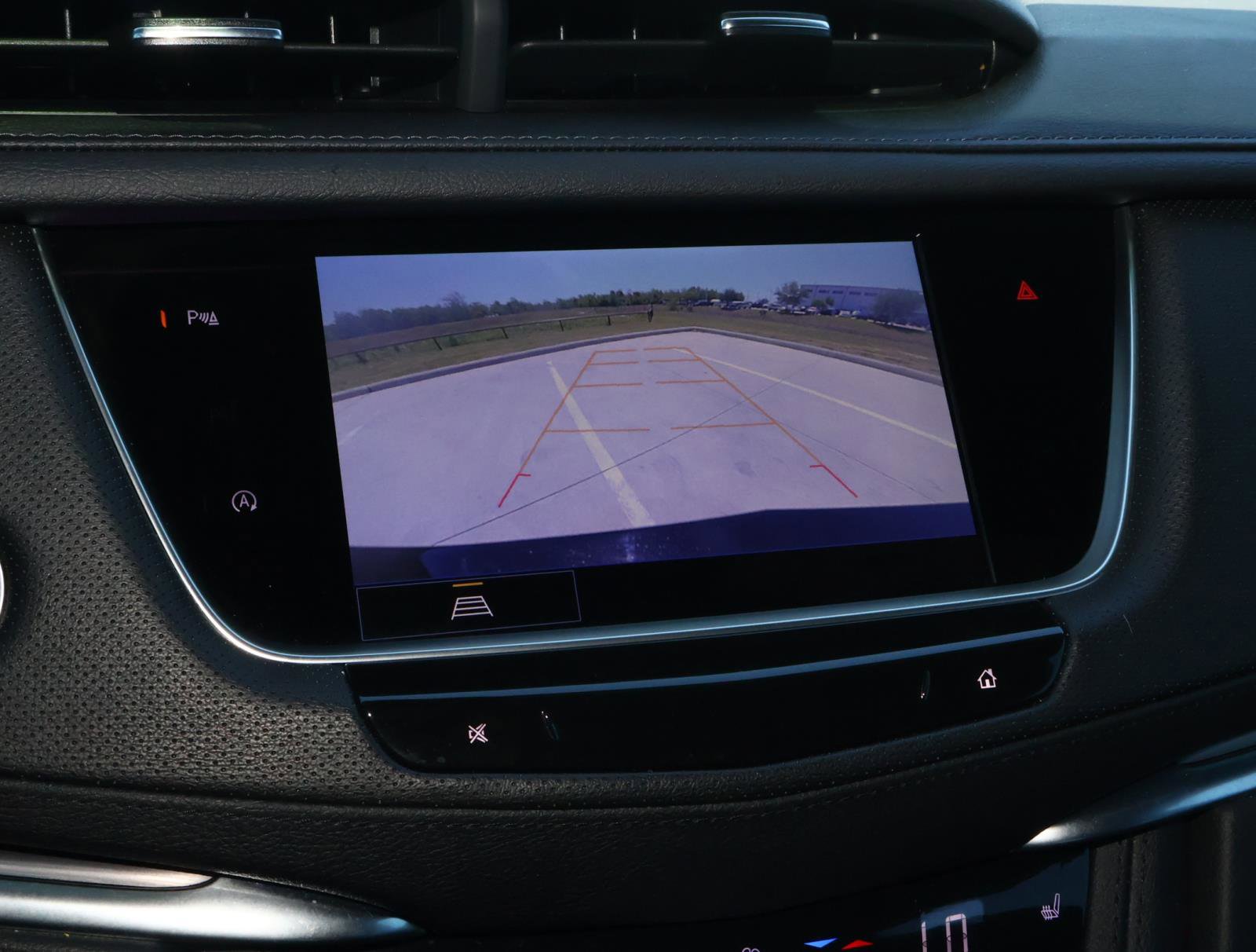 Certified 2025 Cadillac XT5 Luxury w/ LPO, Floor Liner Package FWD image 29