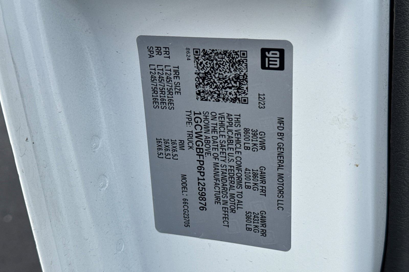 Used 2023 Chevrolet Express 2500 Extended w/ Driver Convenience Package image 54