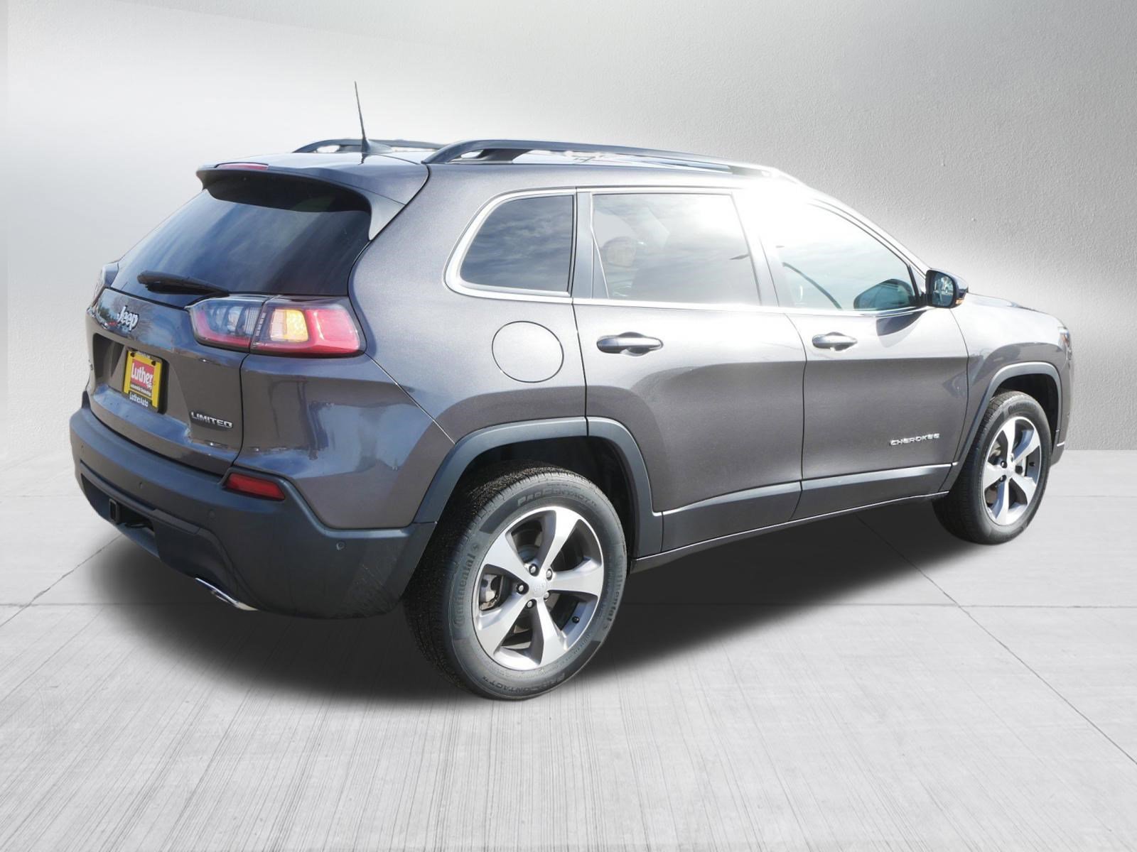 Used 2022 Jeep Cherokee Limited image 7