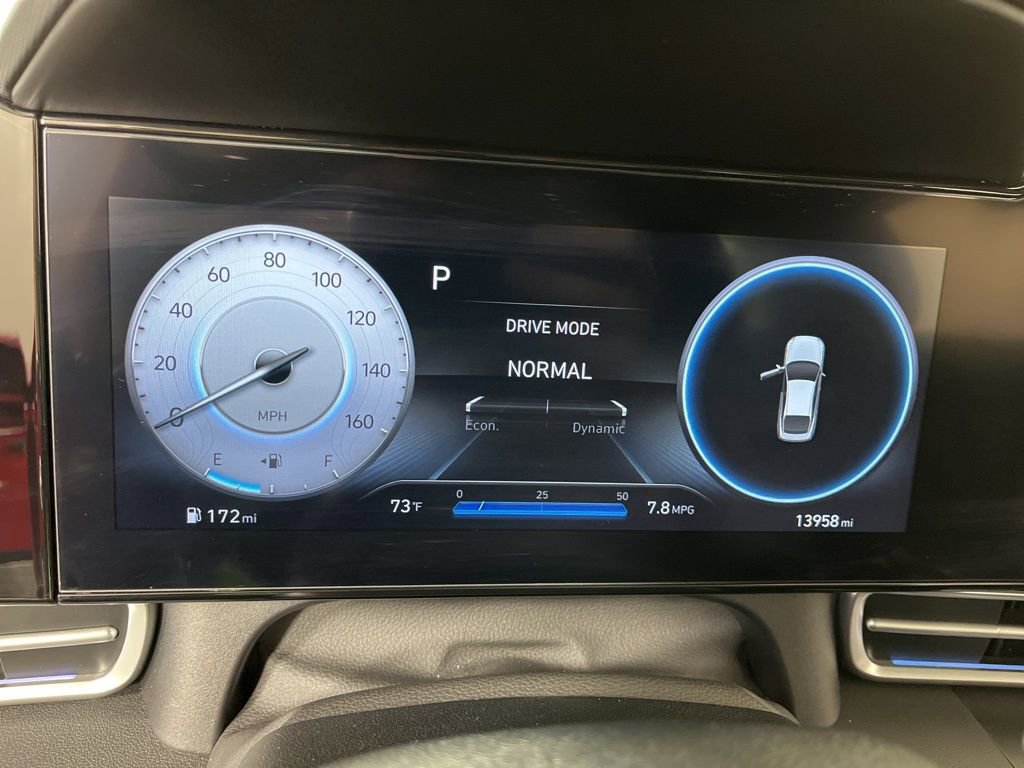 Used 2022 Hyundai Elantra Limited w/ Preferred Accessory Package image 35