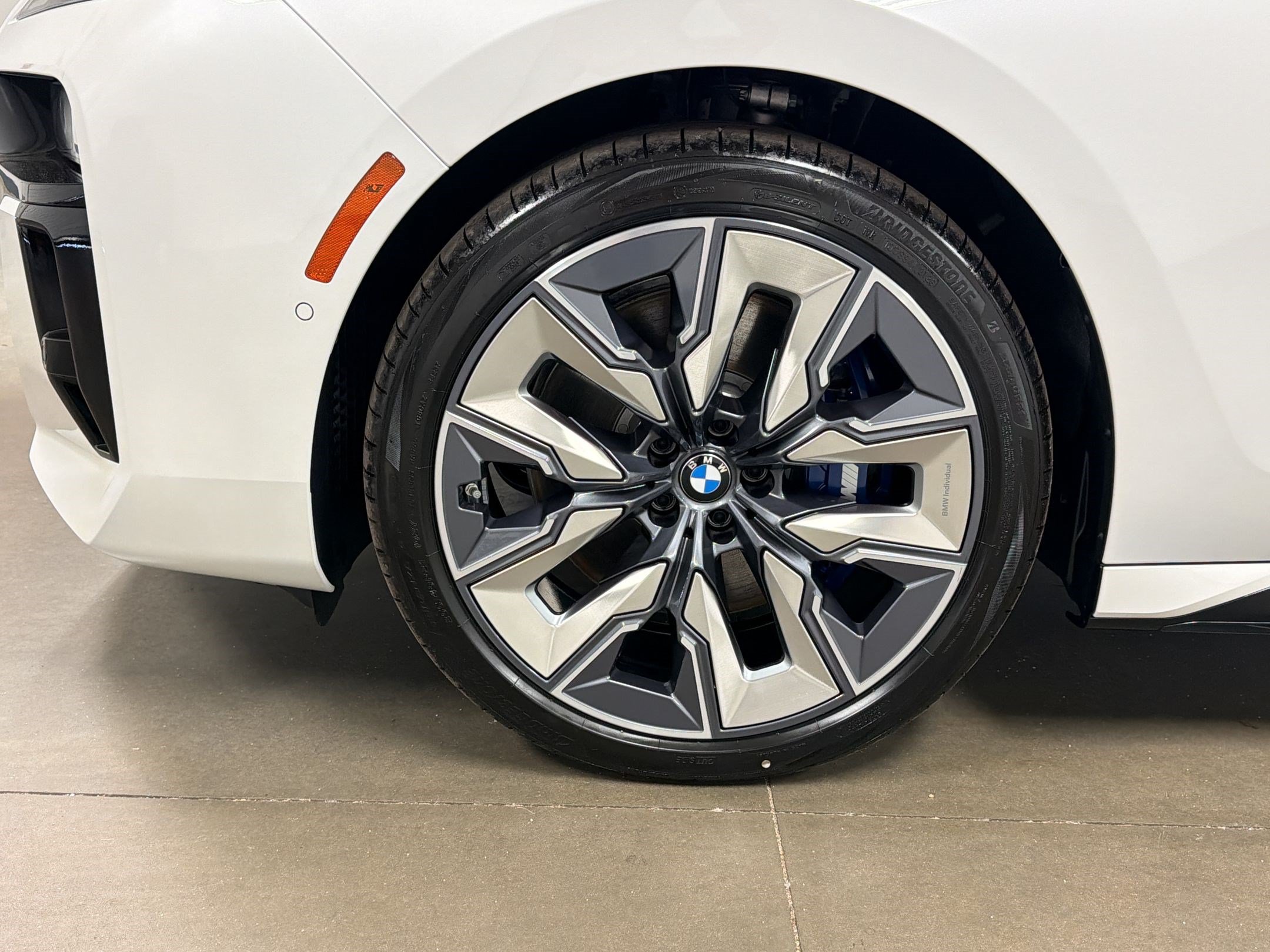 Used 2026 BMW 740i w/ Premium Package RWD image 10