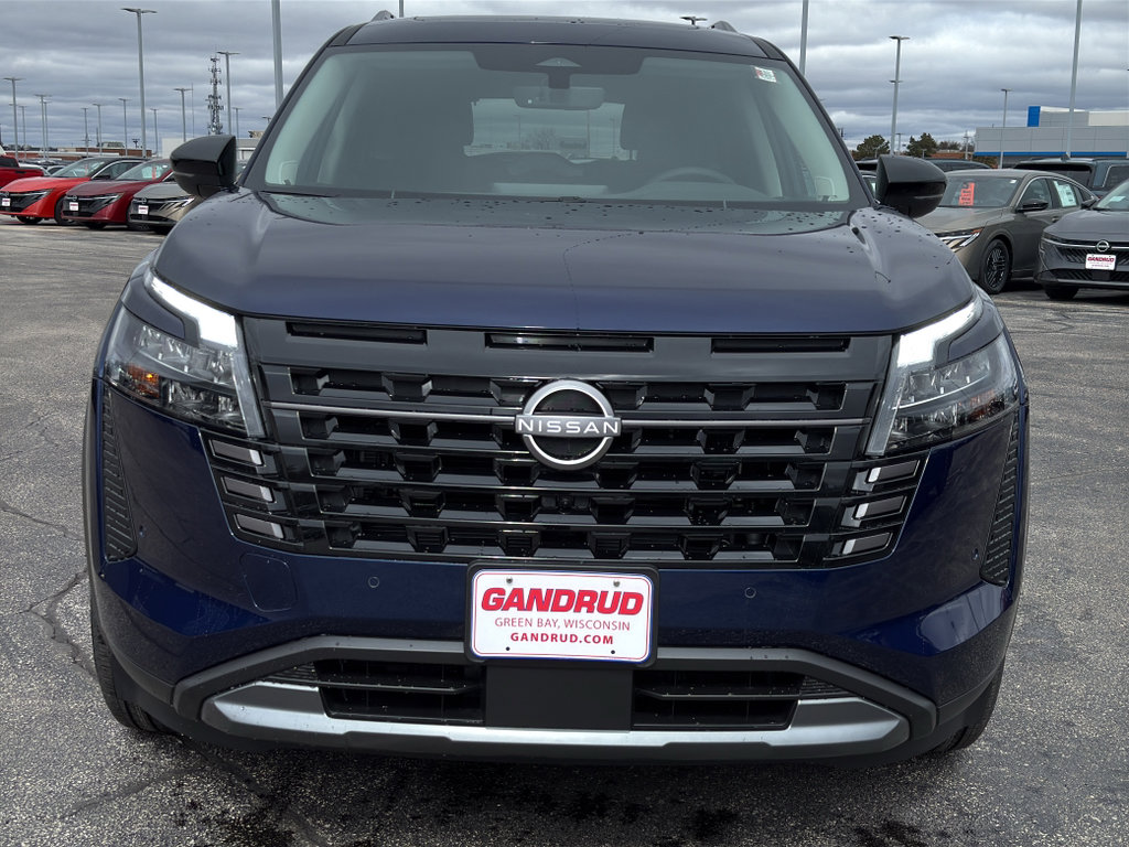 New 2026 Nissan Pathfinder SL image 3