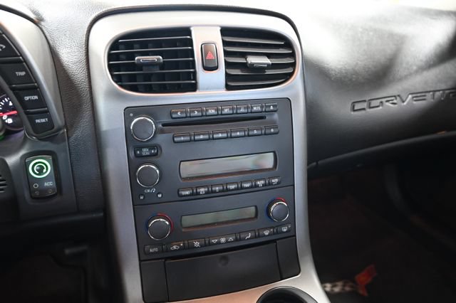 Used 2006 Chevrolet Corvette Coupe RWD image 16