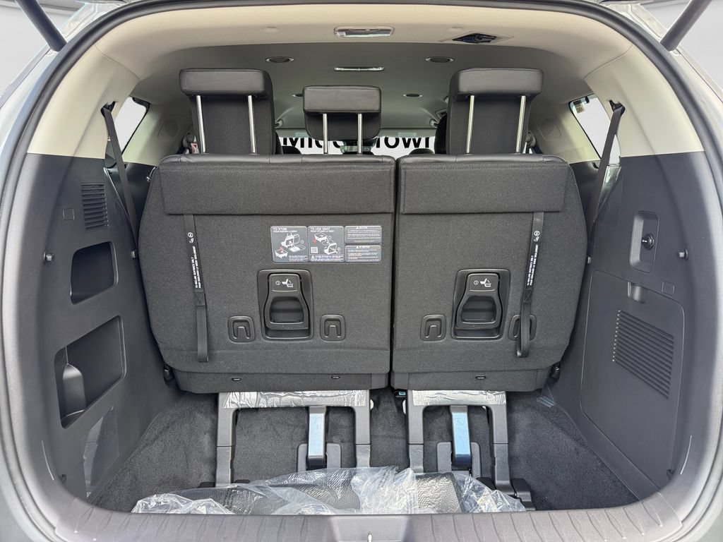 New 2027 Kia Carnival EX FWD image 18
