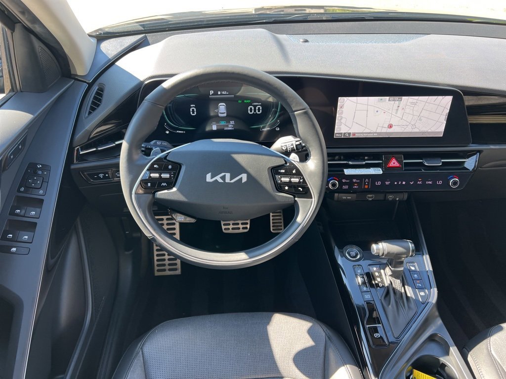 Certified 2023 Kia Niro SX Touring image 22