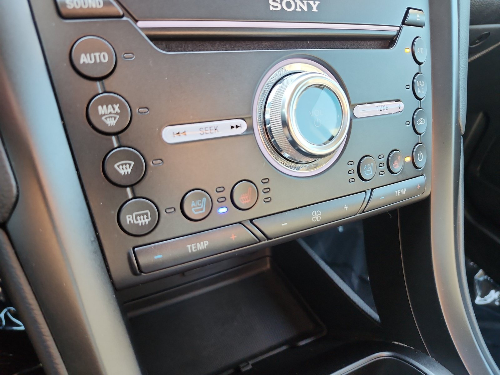 Used 2019 Ford Fusion Titanium FWD image 23