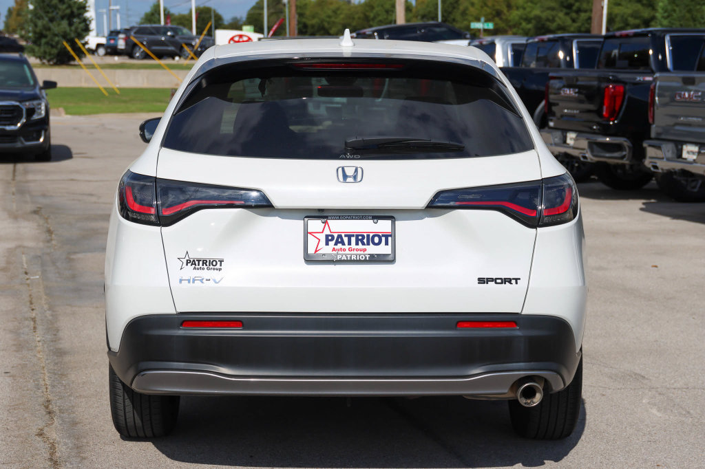 Used 2024 Honda HR-V Sport image 4