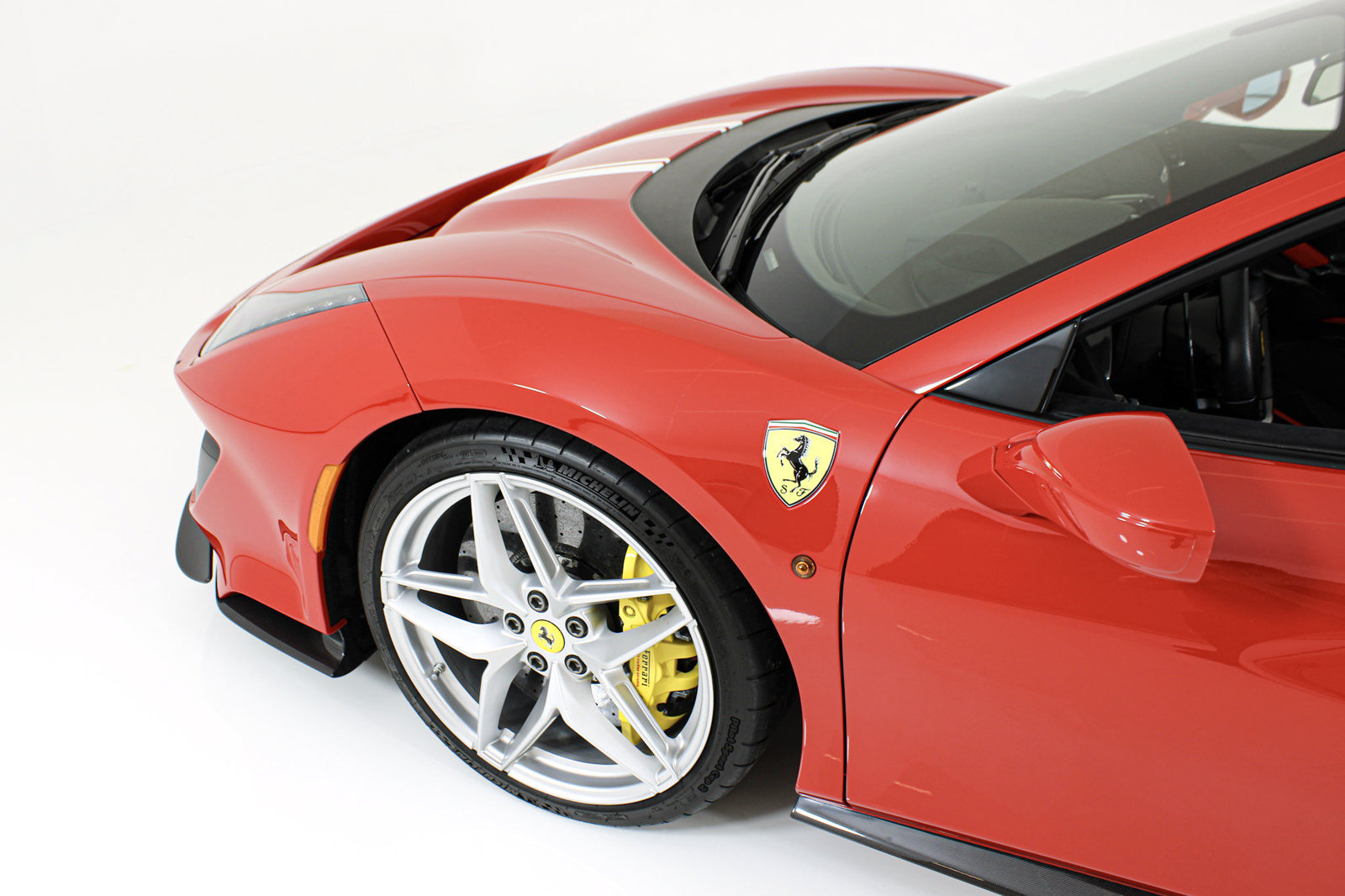 Certified 2019 Ferrari 488 Pista Spider RWD image 9