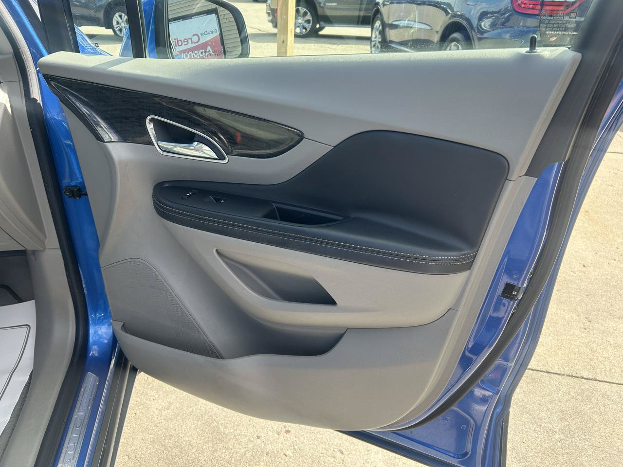 Used 2014 Buick Encore Convenience FWD image 16