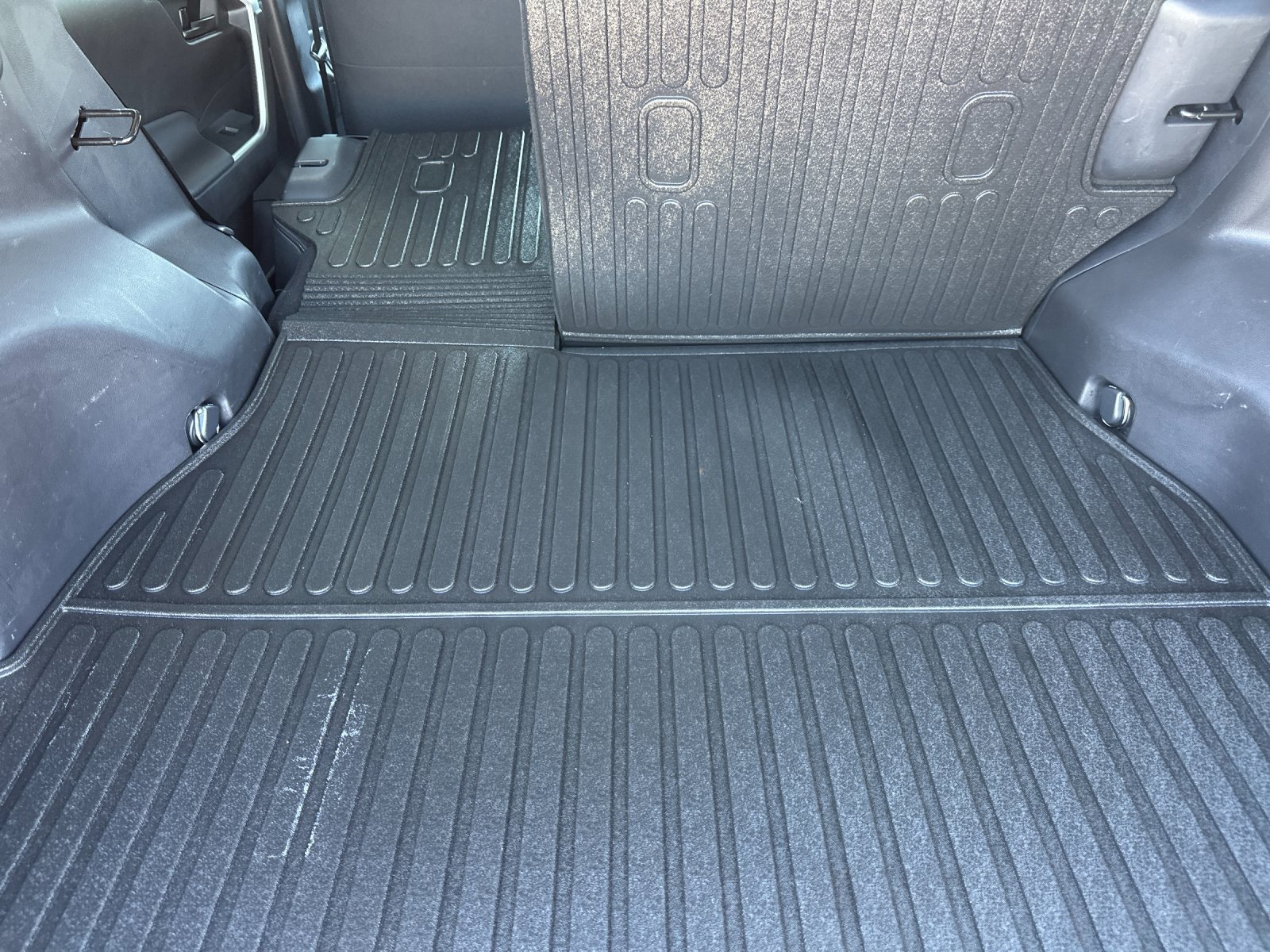 Used 2021 Toyota RAV4 LE FWD image 15