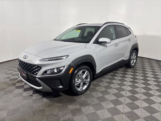 Used 2023 Hyundai Kona SEL image 3