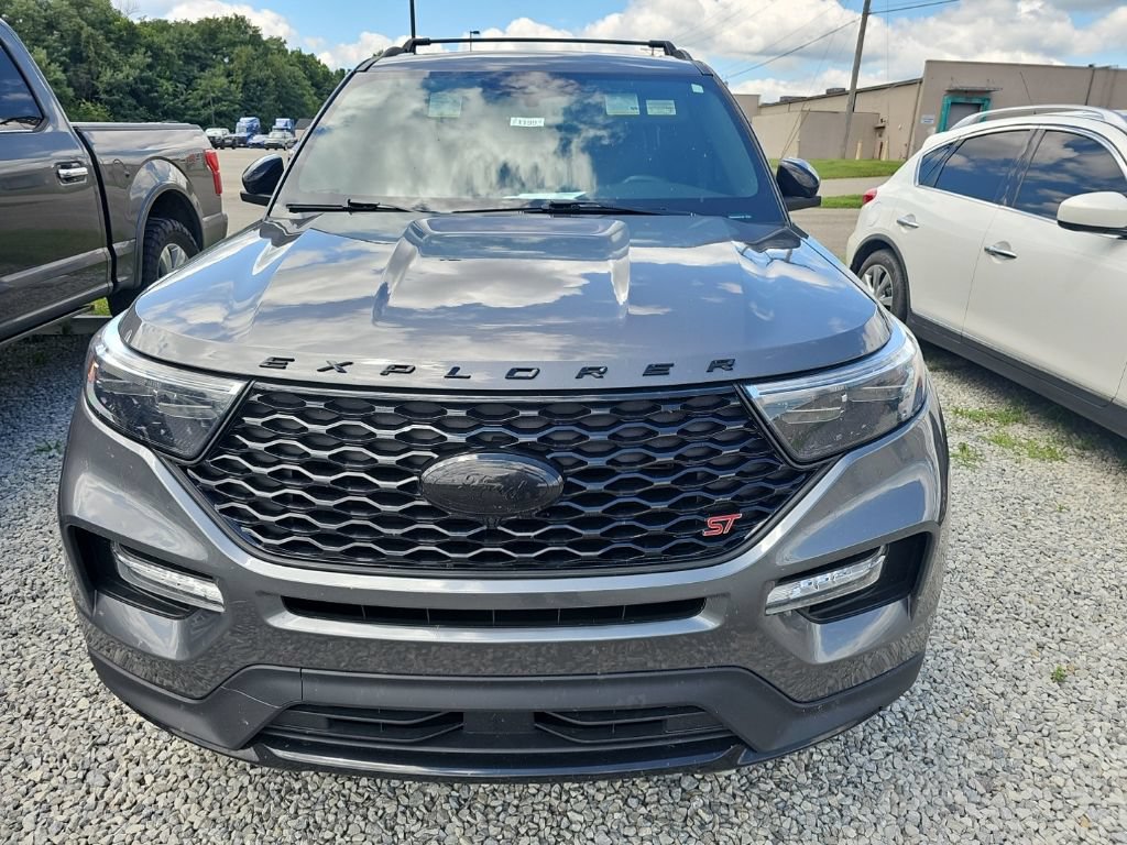 Used 2023 Ford Explorer ST w/ ST Street Pack AWD/4WD image 2