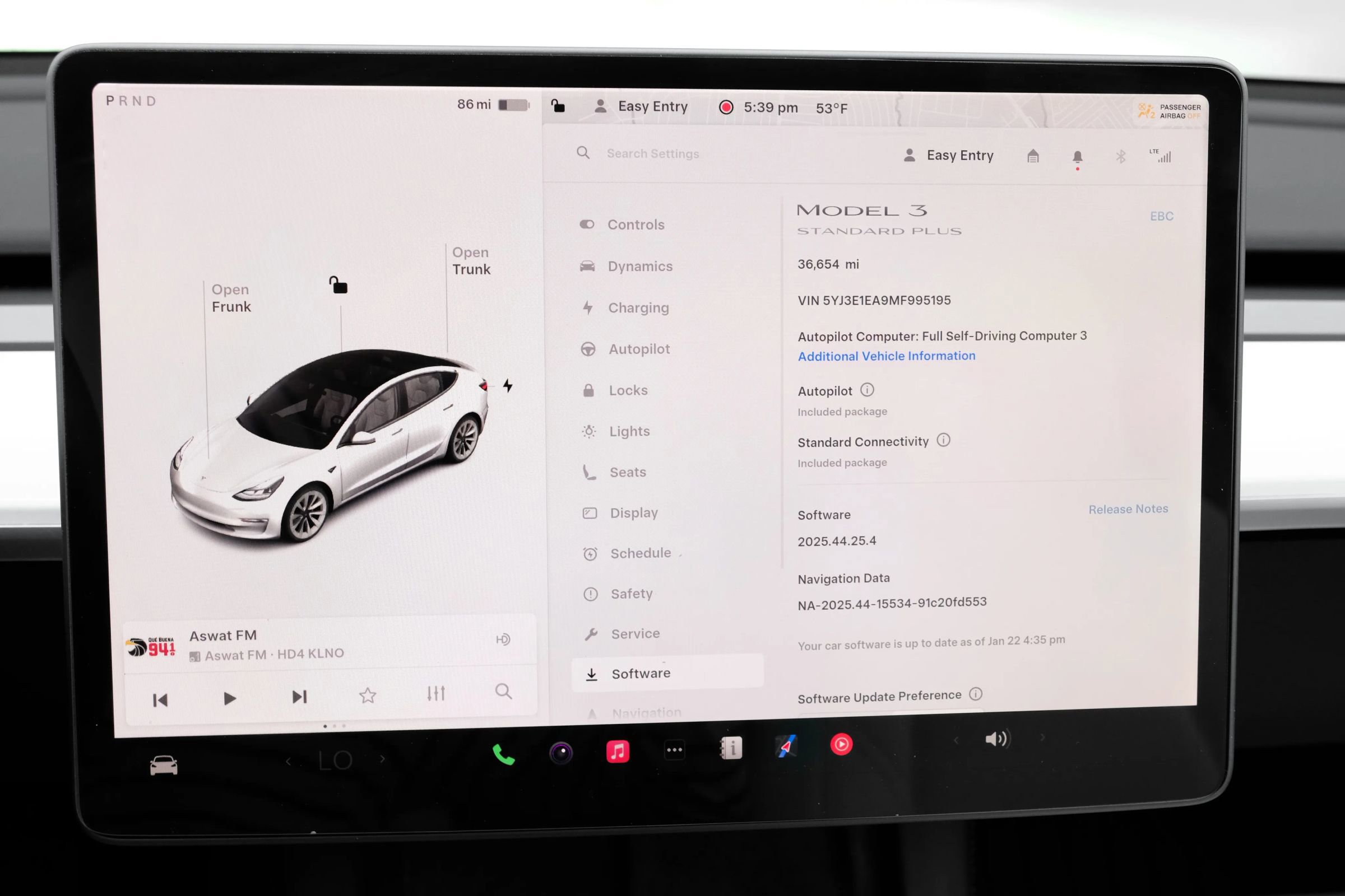 Used 2021 Tesla Model 3 Standard Range Plus image 33