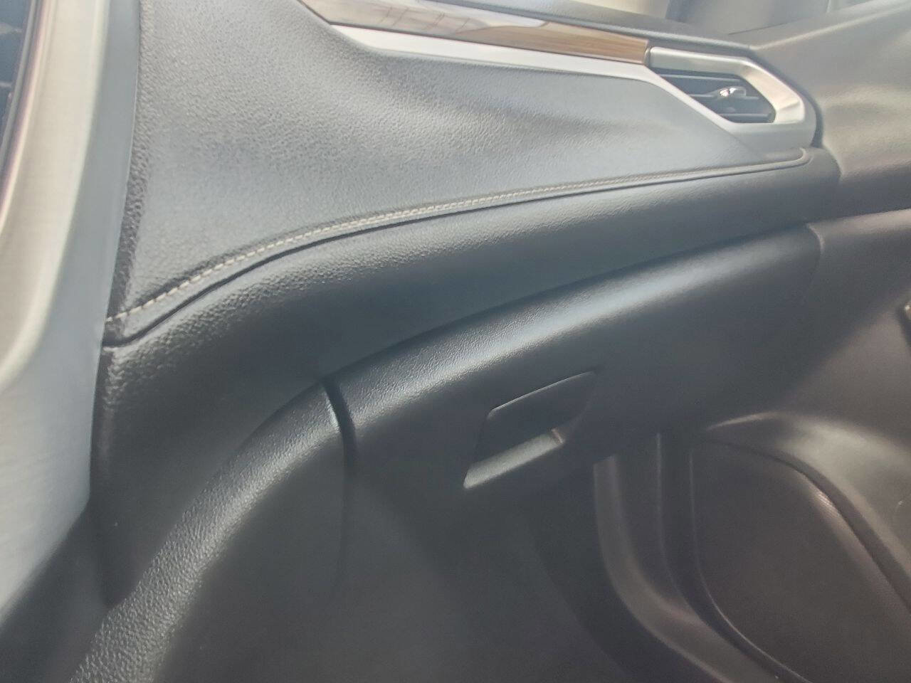 Used 2021 GMC Acadia SLE w/ Driver Convenience Package AWD/4WD image 22