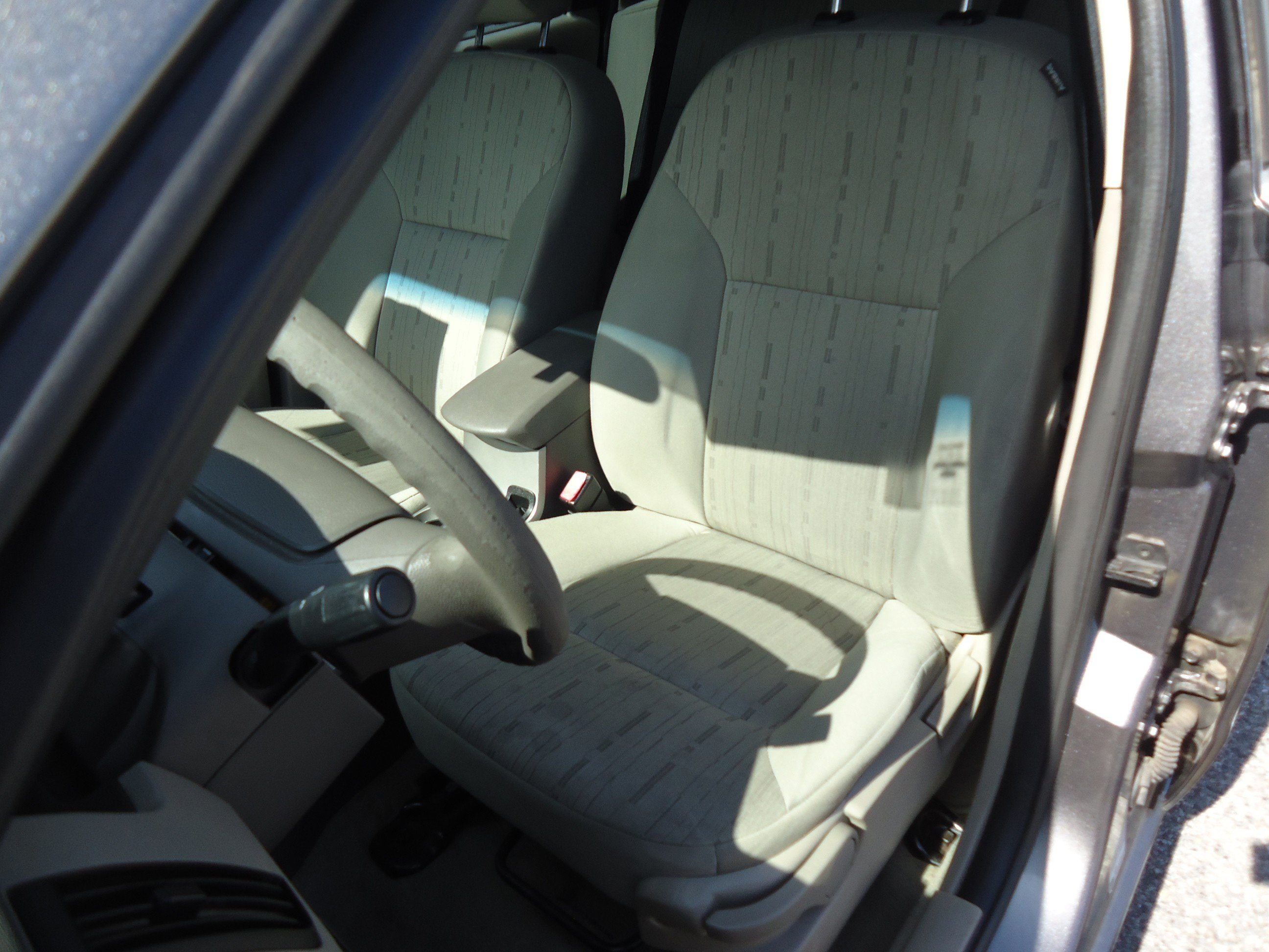 Used 2010 Ford Focus SE FWD image 19
